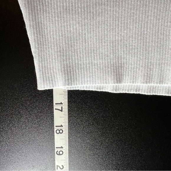 NWT Hera Collection Ribbed Crop Sweater Tank Gold Chain Straps Size S White - Picture 8 of 8